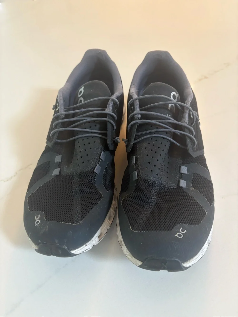 On Running Men's Athletic Shoes in Black and Gray